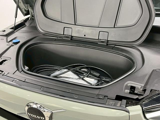 ＸＣ４０リチャージ リチャージ　アルティメットツインモーター　２０２３年モデル／１オーナー／禁煙車／サンルーフ／Ｈレザーシート（ヒーター付）／全方位カメ／Ｇｏｏｇｌｅナビ／ＥＴＣ／前後ドラレコ／ボルボインテリセーフ／ハーマンカードン／純正２０アルミ／ＬＥＤヘッド（20枚目）