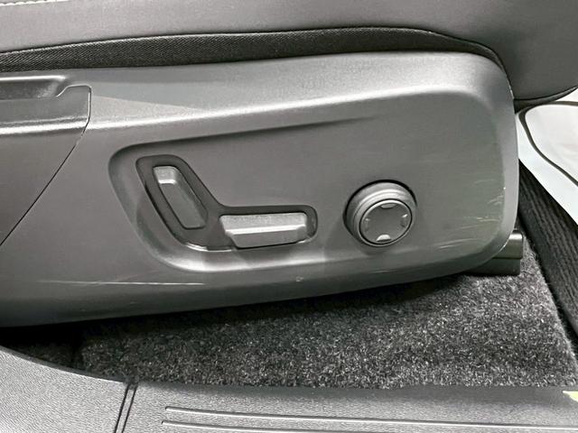 ＸＣ４０リチャージ リチャージ　アルティメットツインモーター　２０２３年モデル／１オーナー／禁煙車／サンルーフ／Ｈレザーシート（ヒーター付）／全方位カメ／Ｇｏｏｇｌｅナビ／ＥＴＣ／前後ドラレコ／ボルボインテリセーフ／ハーマンカードン／純正２０アルミ／ＬＥＤヘッド（47枚目）