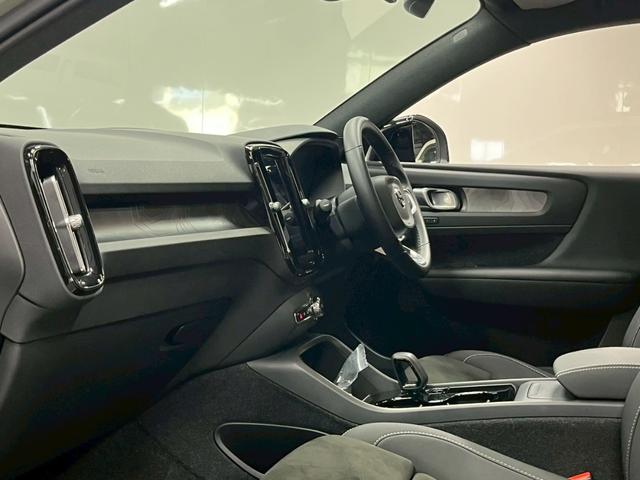 ＸＣ４０リチャージ リチャージ　アルティメットツインモーター　２０２３年モデル／１オーナー／禁煙車／サンルーフ／Ｈレザーシート（ヒーター付）／全方位カメ／Ｇｏｏｇｌｅナビ／ＥＴＣ／前後ドラレコ／ボルボインテリセーフ／ハーマンカードン／純正２０アルミ／ＬＥＤヘッド（48枚目）