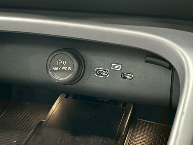 ＸＣ４０リチャージ リチャージ　アルティメットツインモーター　２０２３年モデル／１オーナー／禁煙車／サンルーフ／Ｈレザーシート（ヒーター付）／全方位カメ／Ｇｏｏｇｌｅナビ／ＥＴＣ／前後ドラレコ／ボルボインテリセーフ／ハーマンカードン／純正２０アルミ／ＬＥＤヘッド（71枚目）