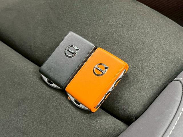 ＸＣ４０リチャージ リチャージ　アルティメットツインモーター　２０２３年モデル／１オーナー／禁煙車／サンルーフ／Ｈレザーシート（ヒーター付）／全方位カメ／Ｇｏｏｇｌｅナビ／ＥＴＣ／前後ドラレコ／ボルボインテリセーフ／ハーマンカードン／純正２０アルミ／ＬＥＤヘッド（75枚目）