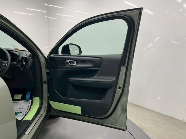 ＸＣ４０リチャージ リチャージ　アルティメットツインモーター　２０２３年モデル／１オーナー／禁煙車／サンルーフ／Ｈレザーシート（ヒーター付）／全方位カメ／Ｇｏｏｇｌｅナビ／ＥＴＣ／前後ドラレコ／ボルボインテリセーフ／ハーマンカードン／純正２０アルミ／ＬＥＤヘッド（77枚目）