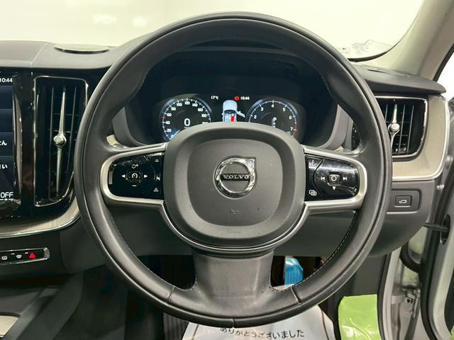 ＸＣ６０ Ｔ５　ＡＷＤ　インスクリプション　２０１７年モデル／禁煙車／ブラックレザーシート（ヒーター付）／サンルーフ／ボルボインテリセーフ／Ｐバックドア／全方位カメラ／ナビ／フルセグＴＶ／ＵＳＢ接続可／ＥＴＣ／ドラレコ／ＬＥＤヘッド／１９アルミ（59枚目）