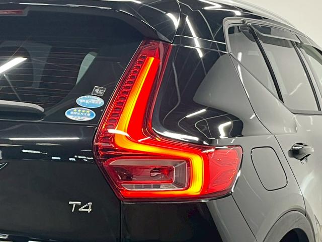 ＸＣ４０ Ｔ４　モメンタム　純正ナビ／全方位カメラ／ボルボインテリセーフ／禁煙車／ＥＴＣ／ＴＶ／スマートキー／電動シート／盗難防止装置／ＬＥＤヘッドライト／コーナーセンサー／レーンキープアシスト／Ｂｌｕｅｔｏｏｔｈ接続／（30枚目）