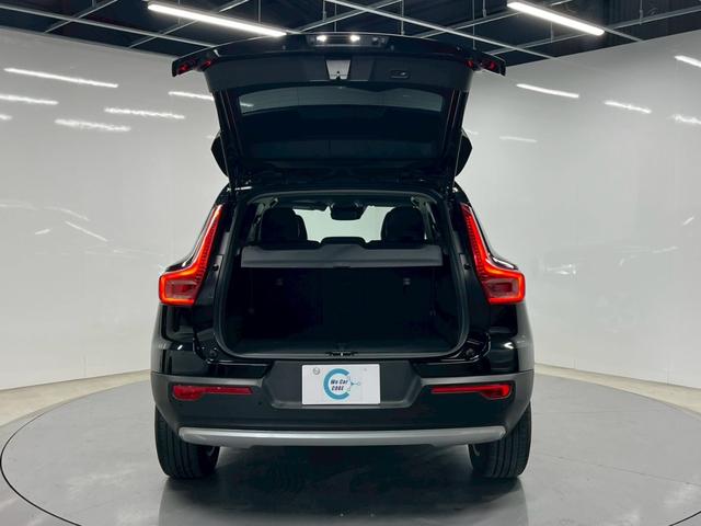 ＸＣ４０ Ｔ４　モメンタム　純正ナビ／全方位カメラ／ボルボインテリセーフ／禁煙車／ＥＴＣ／ＴＶ／スマートキー／電動シート／盗難防止装置／ＬＥＤヘッドライト／コーナーセンサー／レーンキープアシスト／Ｂｌｕｅｔｏｏｔｈ接続／（31枚目）