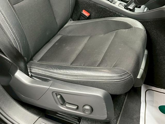 ＸＣ４０ Ｔ４　モメンタム　純正ナビ／全方位カメラ／ボルボインテリセーフ／禁煙車／ＥＴＣ／ＴＶ／スマートキー／電動シート／盗難防止装置／ＬＥＤヘッドライト／コーナーセンサー／レーンキープアシスト／Ｂｌｕｅｔｏｏｔｈ接続／（46枚目）