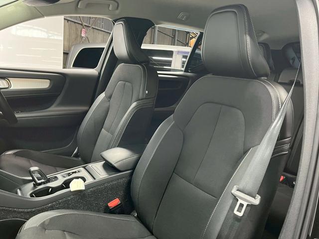 ＸＣ４０ Ｔ４　モメンタム　純正ナビ／全方位カメラ／ボルボインテリセーフ／禁煙車／ＥＴＣ／ＴＶ／スマートキー／電動シート／盗難防止装置／ＬＥＤヘッドライト／コーナーセンサー／レーンキープアシスト／Ｂｌｕｅｔｏｏｔｈ接続／（49枚目）