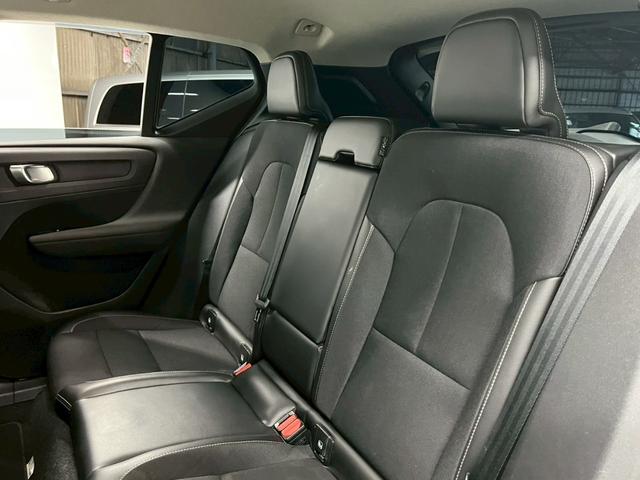 ＸＣ４０ Ｔ４　モメンタム　純正ナビ／全方位カメラ／ボルボインテリセーフ／禁煙車／ＥＴＣ／ＴＶ／スマートキー／電動シート／盗難防止装置／ＬＥＤヘッドライト／コーナーセンサー／レーンキープアシスト／Ｂｌｕｅｔｏｏｔｈ接続／（53枚目）