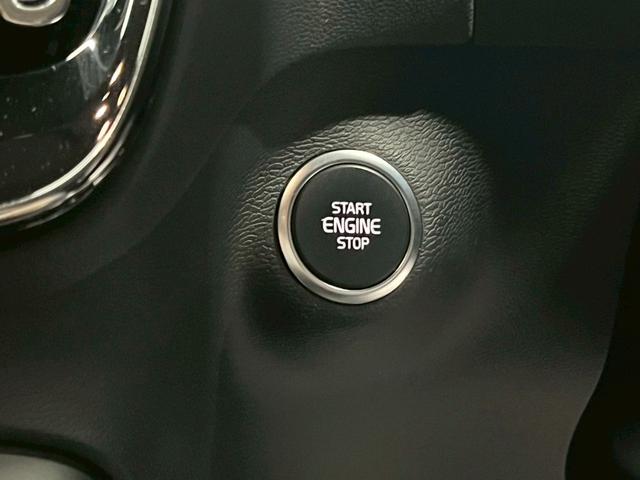 ＸＣ４０ Ｔ４　モメンタム　純正ナビ／全方位カメラ／ボルボインテリセーフ／禁煙車／ＥＴＣ／ＴＶ／スマートキー／電動シート／盗難防止装置／ＬＥＤヘッドライト／コーナーセンサー／レーンキープアシスト／Ｂｌｕｅｔｏｏｔｈ接続／（63枚目）