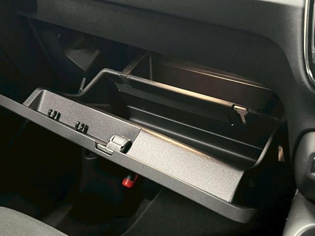 ＸＣ４０ Ｔ４　モメンタム　純正ナビ／全方位カメラ／ボルボインテリセーフ／禁煙車／ＥＴＣ／ＴＶ／スマートキー／電動シート／盗難防止装置／ＬＥＤヘッドライト／コーナーセンサー／レーンキープアシスト／Ｂｌｕｅｔｏｏｔｈ接続／（74枚目）