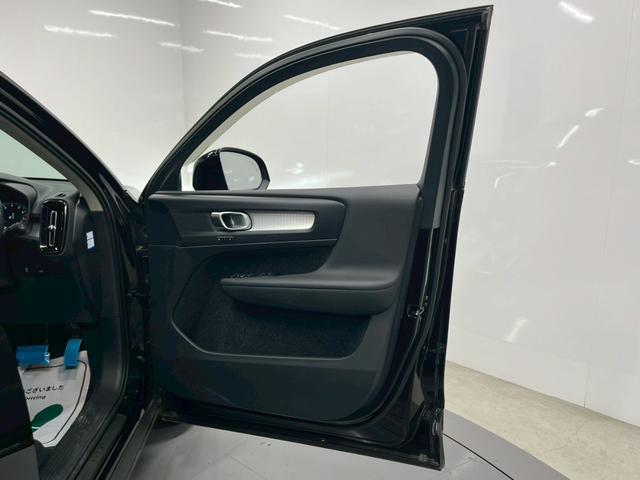 ＸＣ４０ Ｔ４　モメンタム　純正ナビ／全方位カメラ／ボルボインテリセーフ／禁煙車／ＥＴＣ／ＴＶ／スマートキー／電動シート／盗難防止装置／ＬＥＤヘッドライト／コーナーセンサー／レーンキープアシスト／Ｂｌｕｅｔｏｏｔｈ接続／（79枚目）