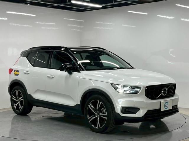 ＸＣ４０ Ｂ４　ＡＷＤ　Ｒデザイン　２０２１年モデル／禁煙車／ハーマンカードン／ボルボインテリセーフ／Ｈレザーシート（ヒーター付）／サンルーフ／純正ナビ／フルセグＴＶ／全方位カメラ／クルコン／前後ドラレコ／ＬＥＤヘッド／純正１９アルミ（9枚目）