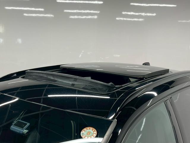 ＸＣ４０ Ｂ４　ＡＷＤ　Ｒデザイン　２０２１年モデル／禁煙車／ハーマンカードン／ボルボインテリセーフ／Ｈレザーシート（ヒーター付）／サンルーフ／純正ナビ／フルセグＴＶ／全方位カメラ／クルコン／前後ドラレコ／ＬＥＤヘッド／純正１９アルミ（27枚目）