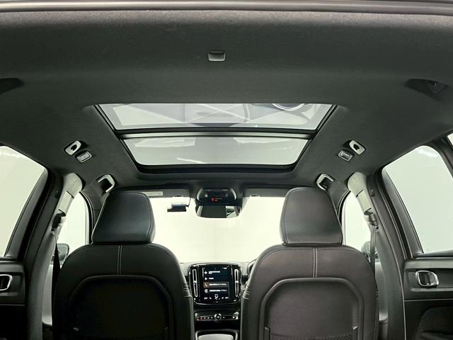ＸＣ４０ Ｂ４　ＡＷＤ　Ｒデザイン　２０２１年モデル／禁煙車／ハーマンカードン／ボルボインテリセーフ／Ｈレザーシート（ヒーター付）／サンルーフ／純正ナビ／フルセグＴＶ／全方位カメラ／クルコン／前後ドラレコ／ＬＥＤヘッド／純正１９アルミ（32枚目）