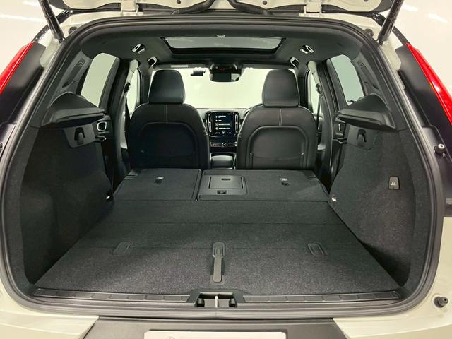 ＸＣ４０ Ｂ４　ＡＷＤ　Ｒデザイン　２０２１年モデル／禁煙車／ハーマンカードン／ボルボインテリセーフ／Ｈレザーシート（ヒーター付）／サンルーフ／純正ナビ／フルセグＴＶ／全方位カメラ／クルコン／前後ドラレコ／ＬＥＤヘッド／純正１９アルミ（33枚目）