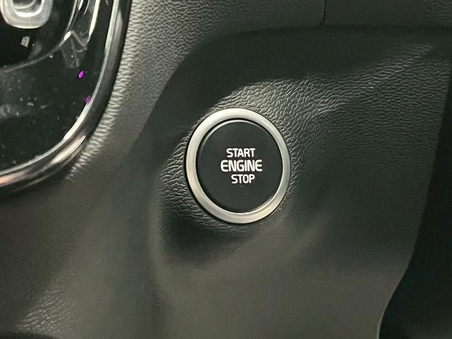 ＸＣ４０ Ｂ４　ＡＷＤ　Ｒデザイン　２０２１年モデル／禁煙車／ハーマンカードン／ボルボインテリセーフ／Ｈレザーシート（ヒーター付）／サンルーフ／純正ナビ／フルセグＴＶ／全方位カメラ／クルコン／前後ドラレコ／ＬＥＤヘッド／純正１９アルミ（65枚目）