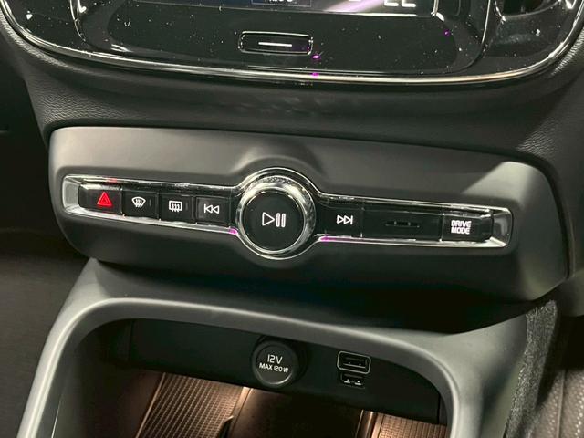 ＸＣ４０ Ｂ４　ＡＷＤ　Ｒデザイン　２０２１年モデル／禁煙車／ハーマンカードン／ボルボインテリセーフ／Ｈレザーシート（ヒーター付）／サンルーフ／純正ナビ／フルセグＴＶ／全方位カメラ／クルコン／前後ドラレコ／ＬＥＤヘッド／純正１９アルミ（77枚目）