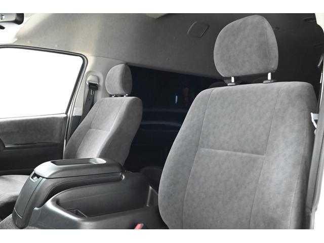 ハイエースワゴン グランドキャビン 10人乗り/社外ナビ(NSCN-W68)/フルセグTV/バックカメラ/スマートキー/プッシュスタート/オートライト/ETC/社外15インチアルミホイール(44枚目)