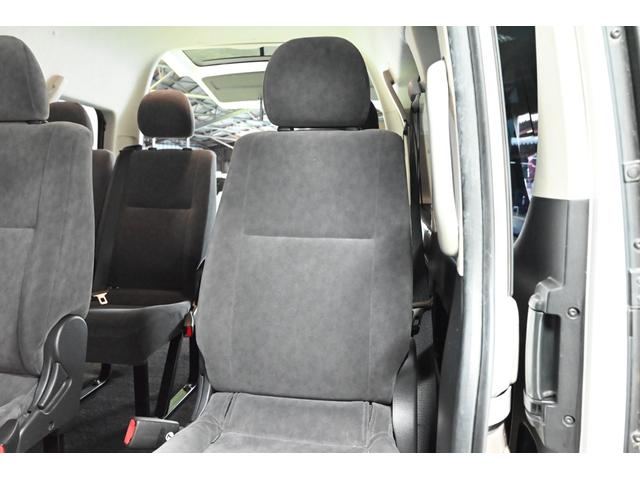 ハイエースワゴン グランドキャビン 10人乗り/社外ナビ(NSCN-W68)/フルセグTV/バックカメラ/スマートキー/プッシュスタート/オートライト/ETC/社外15インチアルミホイール(56枚目)