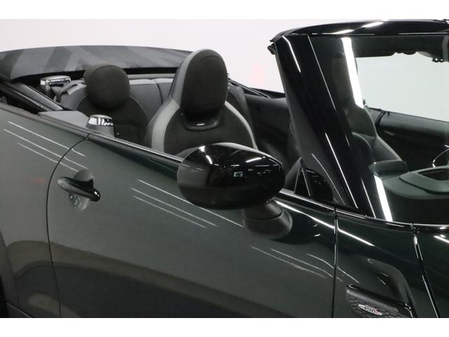 ＭＩＮＩ ジョンクーパーワークス　コンバーチブル　ＪＣＷトリム　ＪＣＷトリム／禁煙車／電動オープン／Ａｐｐｌｅ　ＣａｒＰｌａｙ／ＵＳＢ接続可／バックカメラ／Ｈレザーシート（ヒーター付）／クルコン／クリアランスソナー／ＥＴＣ／ＬＥＤヘッド／純正１７アルミ／赤キャリパ（24枚目）