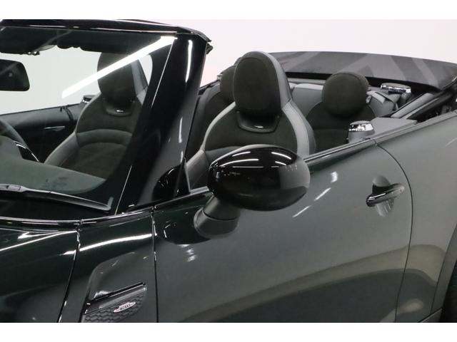 ＭＩＮＩ ジョンクーパーワークス　コンバーチブル　ＪＣＷトリム　ＪＣＷトリム／禁煙車／電動オープン／Ａｐｐｌｅ　ＣａｒＰｌａｙ／ＵＳＢ接続可／バックカメラ／Ｈレザーシート（ヒーター付）／クルコン／クリアランスソナー／ＥＴＣ／ＬＥＤヘッド／純正１７アルミ／赤キャリパ（25枚目）