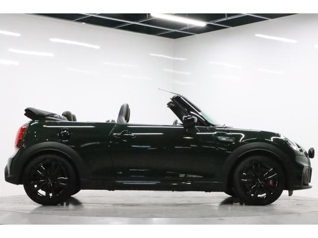 ＭＩＮＩ ジョンクーパーワークス　コンバーチブル　ＪＣＷトリム　ＪＣＷトリム／禁煙車／電動オープン／Ａｐｐｌｅ　ＣａｒＰｌａｙ／ＵＳＢ接続可／バックカメラ／Ｈレザーシート（ヒーター付）／クルコン／クリアランスソナー／ＥＴＣ／ＬＥＤヘッド／純正１７アルミ／赤キャリパ（35枚目）