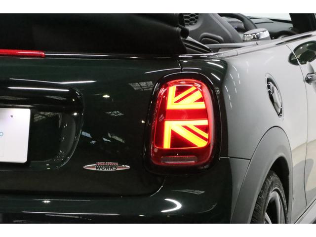 ＭＩＮＩ ジョンクーパーワークス　コンバーチブル　ＪＣＷトリム　ＪＣＷトリム／禁煙車／電動オープン／Ａｐｐｌｅ　ＣａｒＰｌａｙ／ＵＳＢ接続可／バックカメラ／Ｈレザーシート（ヒーター付）／クルコン／クリアランスソナー／ＥＴＣ／ＬＥＤヘッド／純正１７アルミ／赤キャリパ（40枚目）
