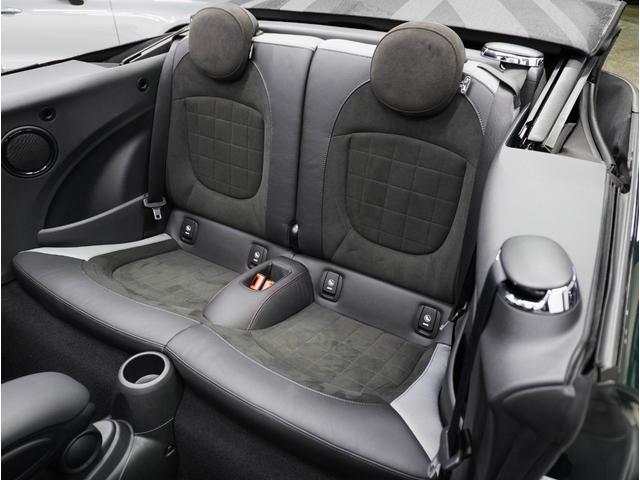 ＭＩＮＩ ジョンクーパーワークス　コンバーチブル　ＪＣＷトリム　ＪＣＷトリム／禁煙車／電動オープン／Ａｐｐｌｅ　ＣａｒＰｌａｙ／ＵＳＢ接続可／バックカメラ／Ｈレザーシート（ヒーター付）／クルコン／クリアランスソナー／ＥＴＣ／ＬＥＤヘッド／純正１７アルミ／赤キャリパ（63枚目）