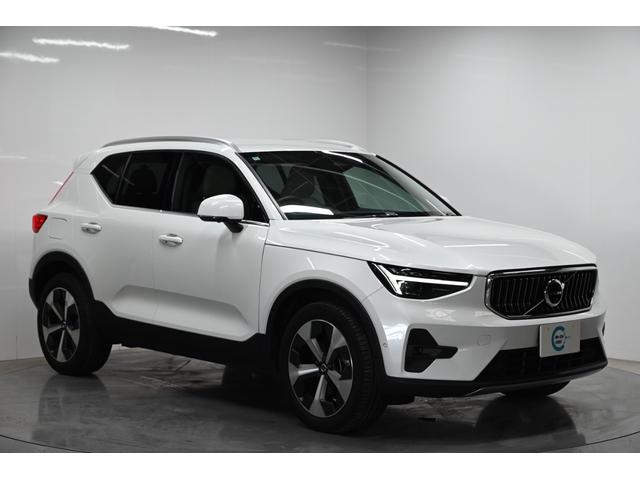 ＸＣ４０ アルティメット　Ｂ４　ＡＷＤ　２０２３年モデル／レザーシート（ヒーター付）／ハーマンカードン／ボルボインテリセーフ／全方位カメラ／Ｇｏｏｇｌｅナビ／Ｐバックドア／前後ドラレコ／クルコン／ＥＴＣ／純正１９アルミ／ＬＥＤヘッドライト（9枚目）