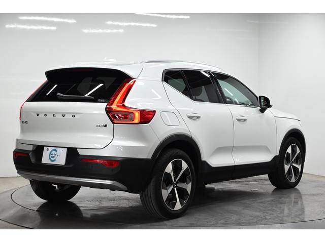 ＸＣ４０ アルティメット　Ｂ４　ＡＷＤ　２０２３年モデル／レザーシート（ヒーター付）／ハーマンカードン／ボルボインテリセーフ／全方位カメラ／Ｇｏｏｇｌｅナビ／Ｐバックドア／前後ドラレコ／クルコン／ＥＴＣ／純正１９アルミ／ＬＥＤヘッドライト（15枚目）