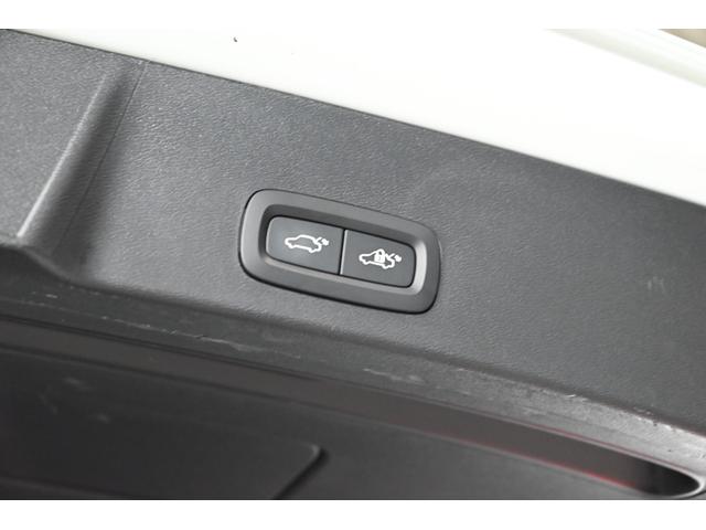 ＸＣ４０ アルティメット　Ｂ４　ＡＷＤ　２０２３年モデル／レザーシート（ヒーター付）／ハーマンカードン／ボルボインテリセーフ／全方位カメラ／Ｇｏｏｇｌｅナビ／Ｐバックドア／前後ドラレコ／クルコン／ＥＴＣ／純正１９アルミ／ＬＥＤヘッドライト（35枚目）