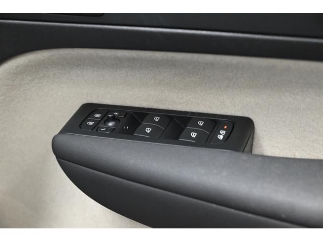 ＸＣ４０ アルティメット　Ｂ４　ＡＷＤ　２０２３年モデル／レザーシート（ヒーター付）／ハーマンカードン／ボルボインテリセーフ／全方位カメラ／Ｇｏｏｇｌｅナビ／Ｐバックドア／前後ドラレコ／クルコン／ＥＴＣ／純正１９アルミ／ＬＥＤヘッドライト（79枚目）