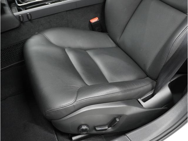 Ｖ９０ Ｔ５　モメンタム　禁煙車／ブラックレザーシート（ヒーター付）／ボルボインテリセーフ／全方位カメラ／純正ナビ／フルセグＴＶ／Ｂｌｕｅｔｏｏｔｈ対応／ＵＳＢ接続／クルコン／ＥＴＣ／Ｐバックドア／純正１８アルミ／ＬＥＤヘッド（54枚目）