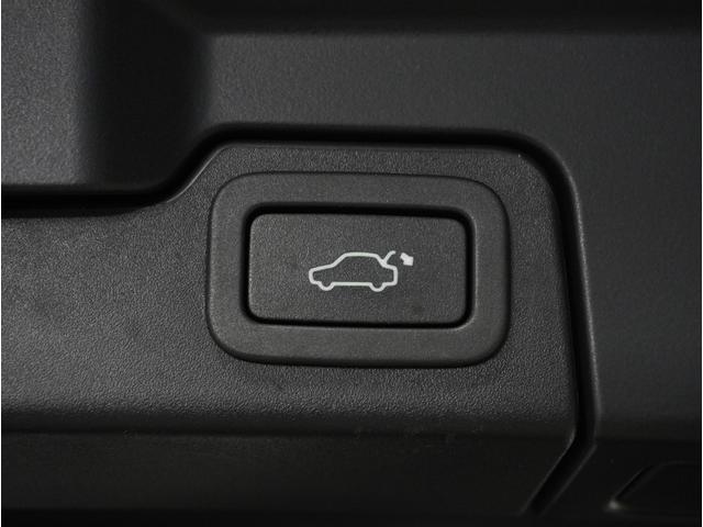 �y�S�ԗ��ɕi���]�����L��z�W�����q�͑�O�ҋ@�ւ̍���m���S��]�����s�Ȃ��Ă���܂��B���q�̏�Ԃ�L�Y�̗L���ȂǁA�]�����ɂĂ��m�F�����܂��B