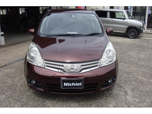 ノート 15G ナビ ワンセグTV CD/DVD再生 ミュージックサーバ ETC スマートキー オートライト 盗難防止システム 衝突安全ボディ ABS 運転席・助手席エアバッグ エアコンパワステ パワーウィンドウ(3枚目)