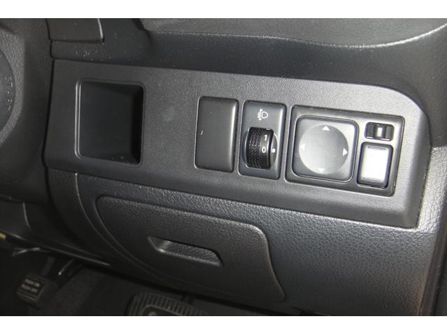 ノート 15G ナビ ワンセグTV CD/DVD再生 ミュージックサーバ ETC スマートキー オートライト 盗難防止システム 衝突安全ボディ ABS 運転席・助手席エアバッグ エアコンパワステ パワーウィンドウ(20枚目)