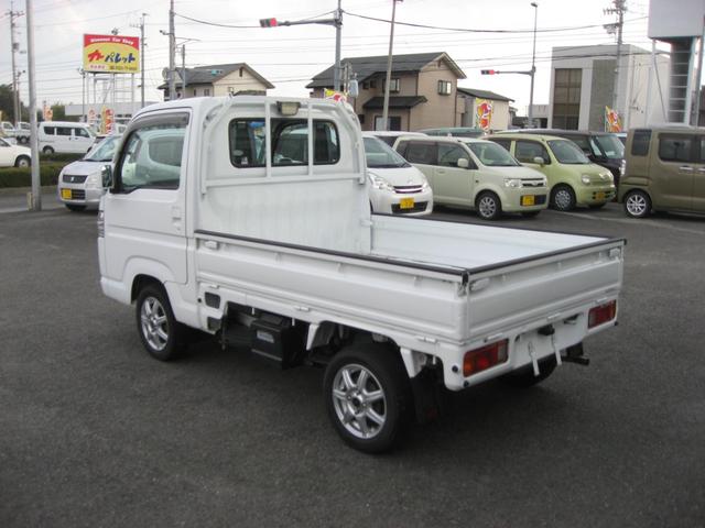 アクティトラック タウン AT・2WD・CD・エアコン・パワステ・Wエアバッグ・キーレス・社外アルミホイール・荷台ランプ(9枚目)