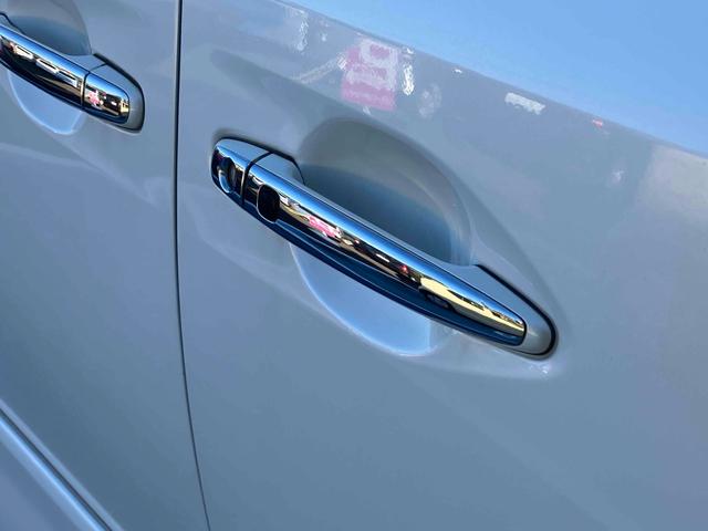 ヴェルファイア ２．４Ｚ　ゴールデンアイズＩＩ　ＥＴＣ　バックカメラ　ナビ　ＴＶ　クリアランスソナー　オートクルーズコントロール　両側電動スライドドア　オートライト　ＨＩＤ　電動リアゲート　スマートキー　電動格納ミラー　後席モニター　３列シート（32枚目）