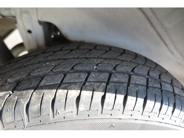 ワゴンＲ ＦＸ　５速マニュアル車　走行２．７万ｋｍ　純正ＣＤプレーヤー　全席パワーウィンドウ　電動格納ミラー　ベンチシート　エアコン　ワイヤレスキー（24枚目）