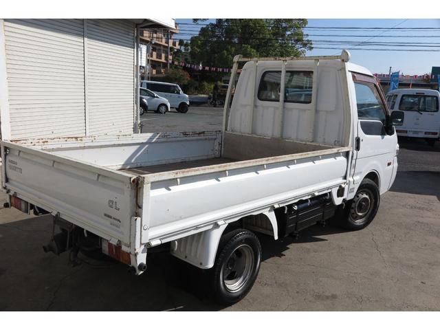 バネットトラック スーパーローGL オートマ 低床 ダブルタイヤ 積載量850kg ワンオーナー 純正CDプレーヤー パワーウィンドウ 取説 保証書 メンテナンスノート スペアキー(32枚目)