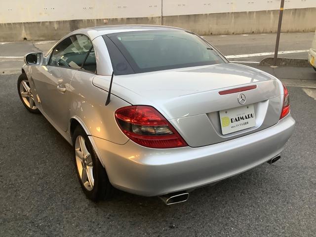 SLK SLK200コンプレッサー 後期モデル・禁煙車・純正HDDナビ・Bluetooth・黒革メモリーパワーシート左右・エアースカー(9枚目)