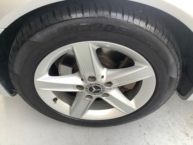 SLK SLK200コンプレッサー 後期モデル・禁煙車・純正HDDナビ・Bluetooth・黒革メモリーパワーシート左右・エアースカー(28枚目)