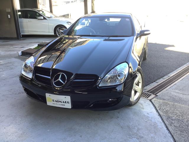 ＳＬＫ ＳＬＫ２００コンプレッサー　禁煙車・ケンウッドＳＤナビ・ＴＶフルセグ・Ｂｌｕｅｔｏｏｔｈ・バックモニター・ＧＰＳ内蔵スピードレーダー・赤革メモリーパワーシートヒーター・エアースカー・風の巻き込み防止ドラフトストップ・ベンツ純正（7枚目）