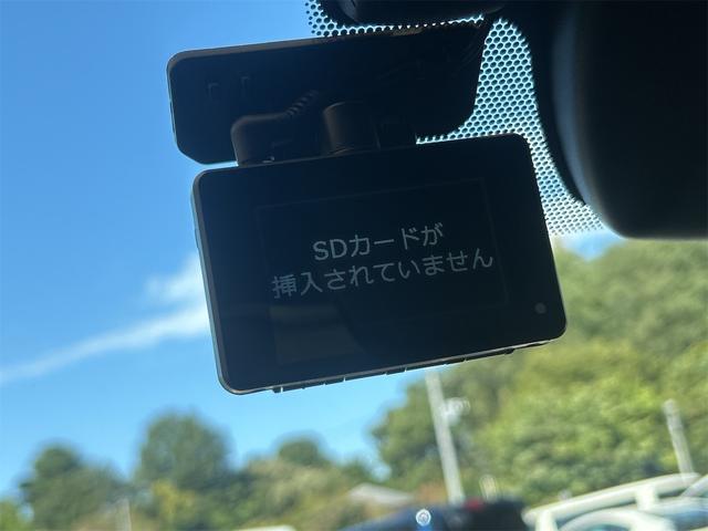 クラウンハイブリッド ＲＳアドバンス　ドライブレコーダー　クリアランスソナー　レーンアシスト　ナビ　ＴＶ　アルミホイール　オートマチックハイビーム　オートライト　ＣＶＴ　シートヒーター　スマートキー　電動格納ミラー　パワーシート　ＵＳＢ（14枚目）