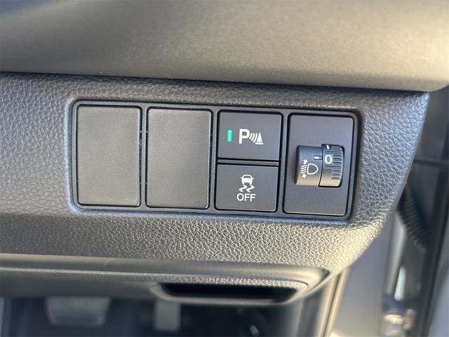 ヴェゼル e:HEV X・HuNTパッケージ バックカメラ クリアランスソナー オートクルーズコントロール レーンアシスト 衝突被害軽減システム オートライト LEDヘッドランプ ヘッドライトウォッシャー アルミホイール スマートキー(9枚目)