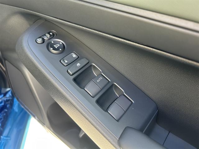 ヴェゼル e:HEV X・HuNTパッケージ バックカメラ クリアランスソナー オートクルーズコントロール レーンアシスト 衝突被害軽減システム オートライト LEDヘッドランプ ヘッドライトウォッシャー アルミホイール スマートキー(11枚目)