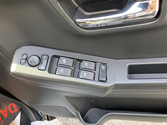 タフト 　バックカメラ　オートクルーズコントロール　衝突被害軽減システム　オートライト　スマートキー　アイドリングストップ　電動格納ミラー　シートヒーター　サンルーフ　ＣＶＴ　ＥＳＣ　アルミホイール　エアコン（10枚目）