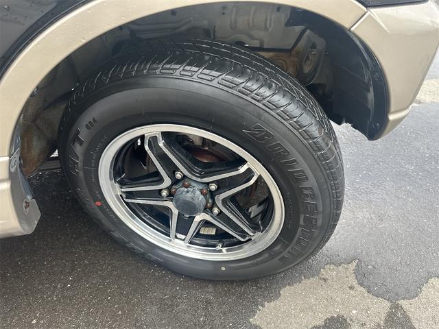 ジムニー ランドベンチャー 4WD 4AT CD/MDプレーヤー ポータブルナビ(32枚目)