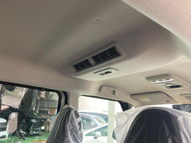 Ｔ　プレミアム　４ＷＤ　届出済未使用車　両側パワースライドドア　クリアランスソナー　アイドリングストップ　シートヒーター(13枚目)