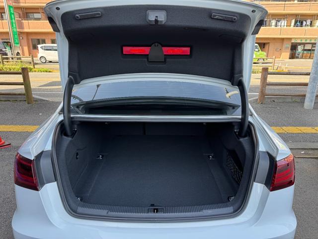 Ａ６ ２．０ＴＦＳＩクワトロ（11枚目）